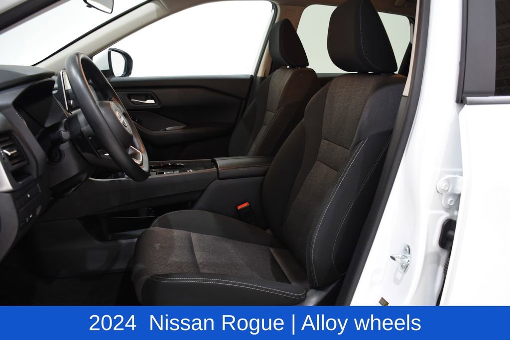 Used 2024 Nissan Rogue SV image 22