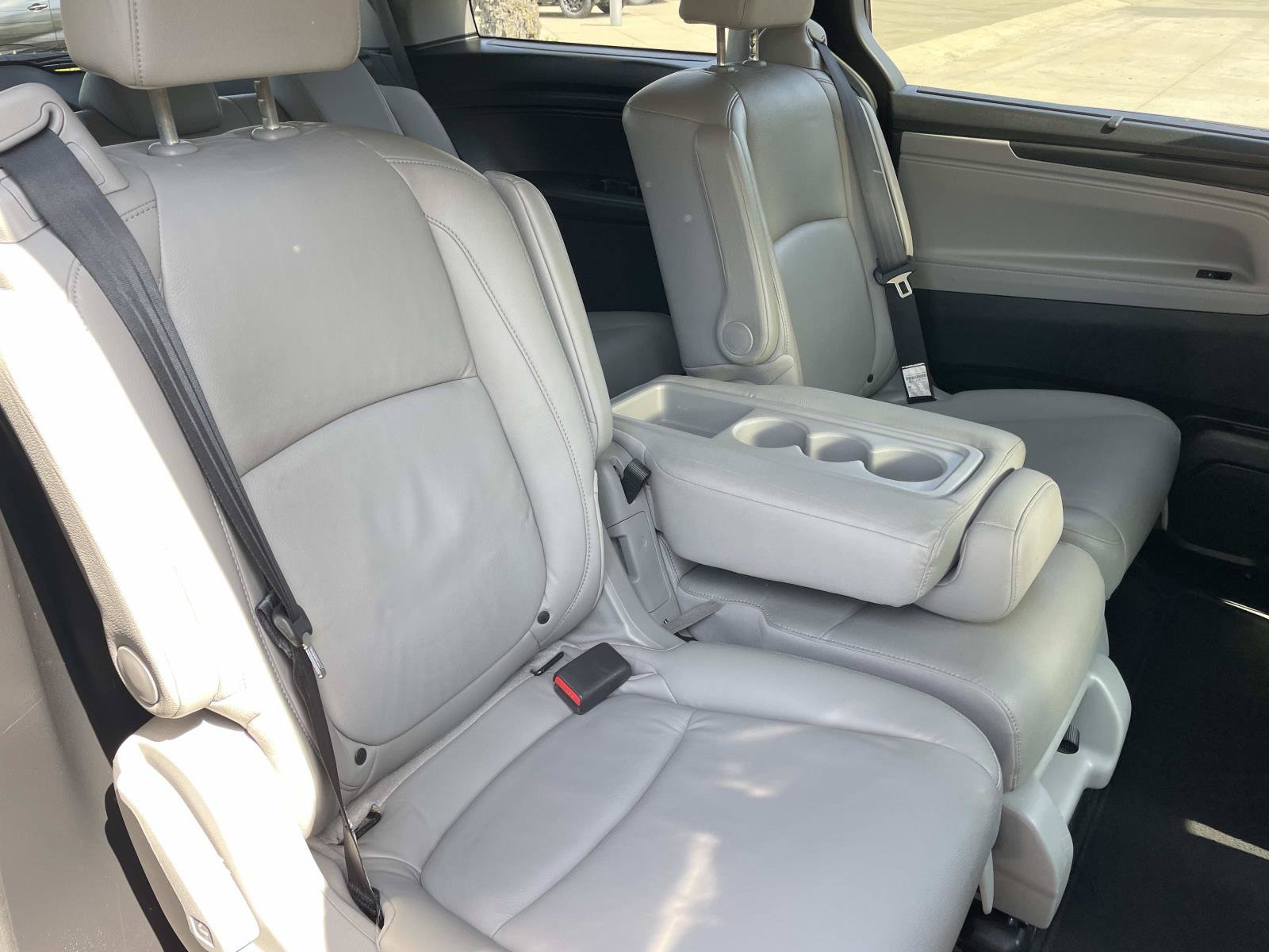 Used 2018 Honda Odyssey EX-L image 19