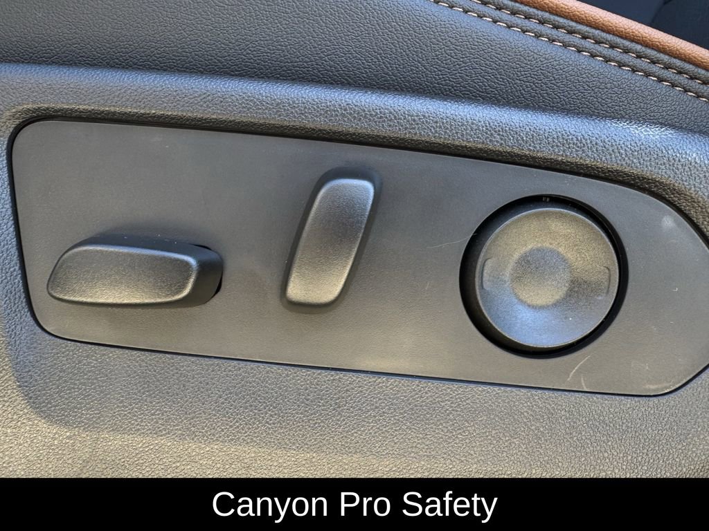 New 2026 GMC Canyon AT4 image 23