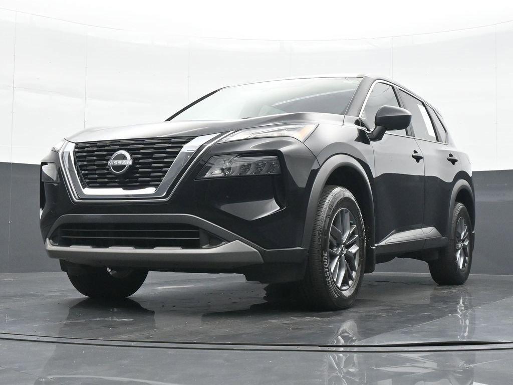 Used 2023 Nissan Rogue S image 16