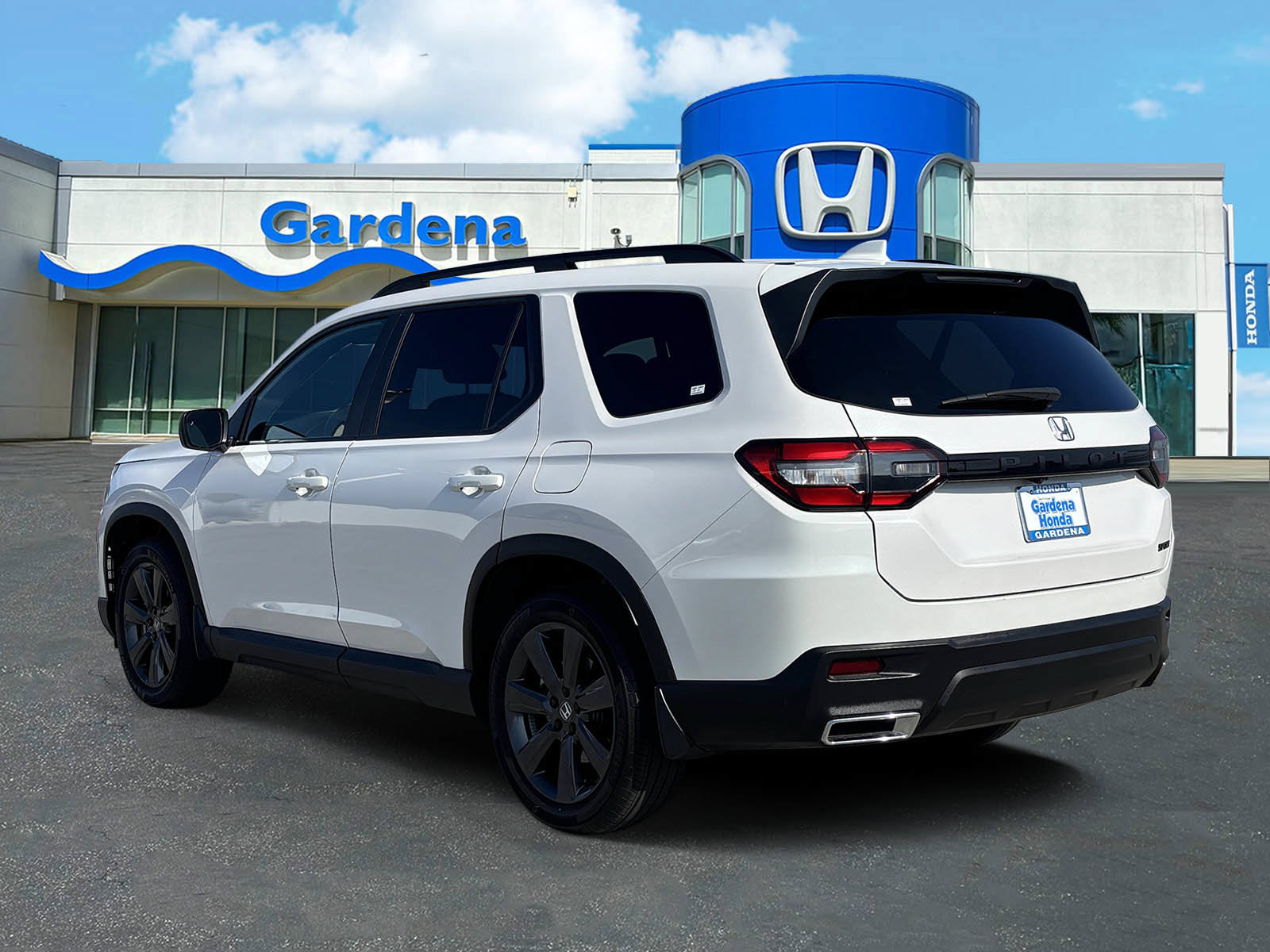 Used 2025 Honda Pilot Sport image 4