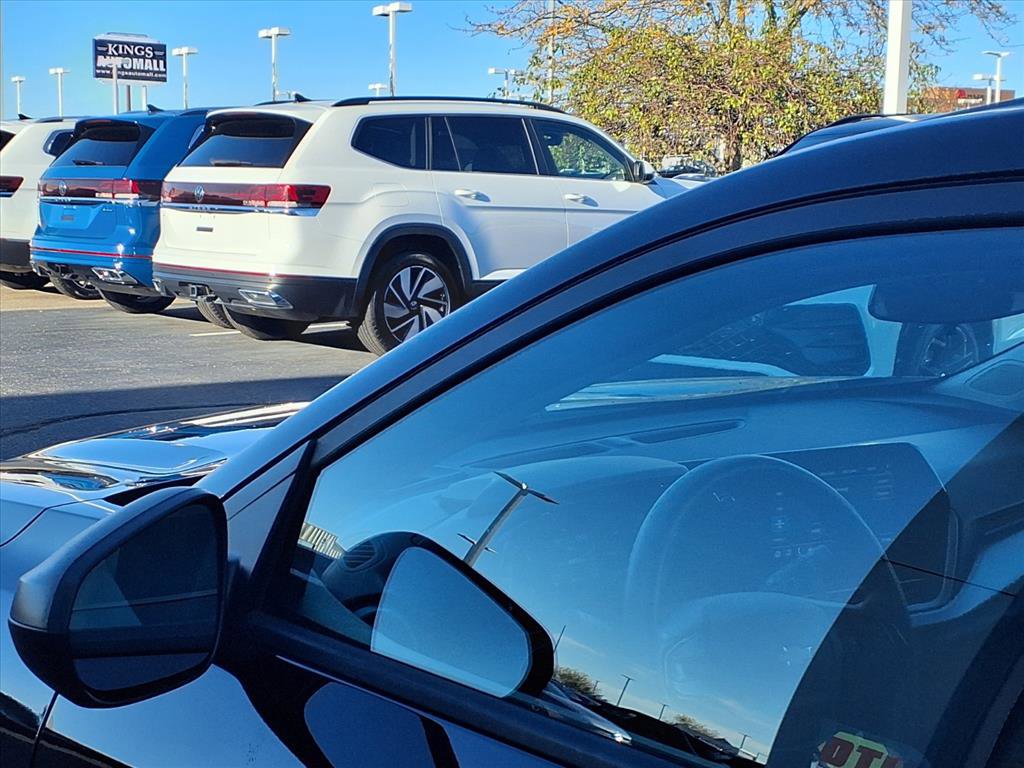 Used 2024 Chevrolet Trax LS image 23