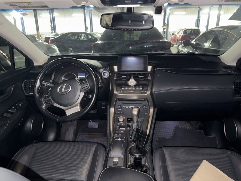 Used 2015 Lexus NX 300h AWD image 19