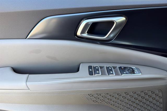 New 2026 Kia Carnival LXS FWD image 11