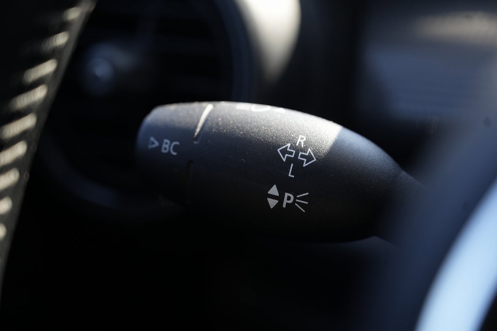 Used 2014 MINI Cooper 2-Door Hardtop image 39