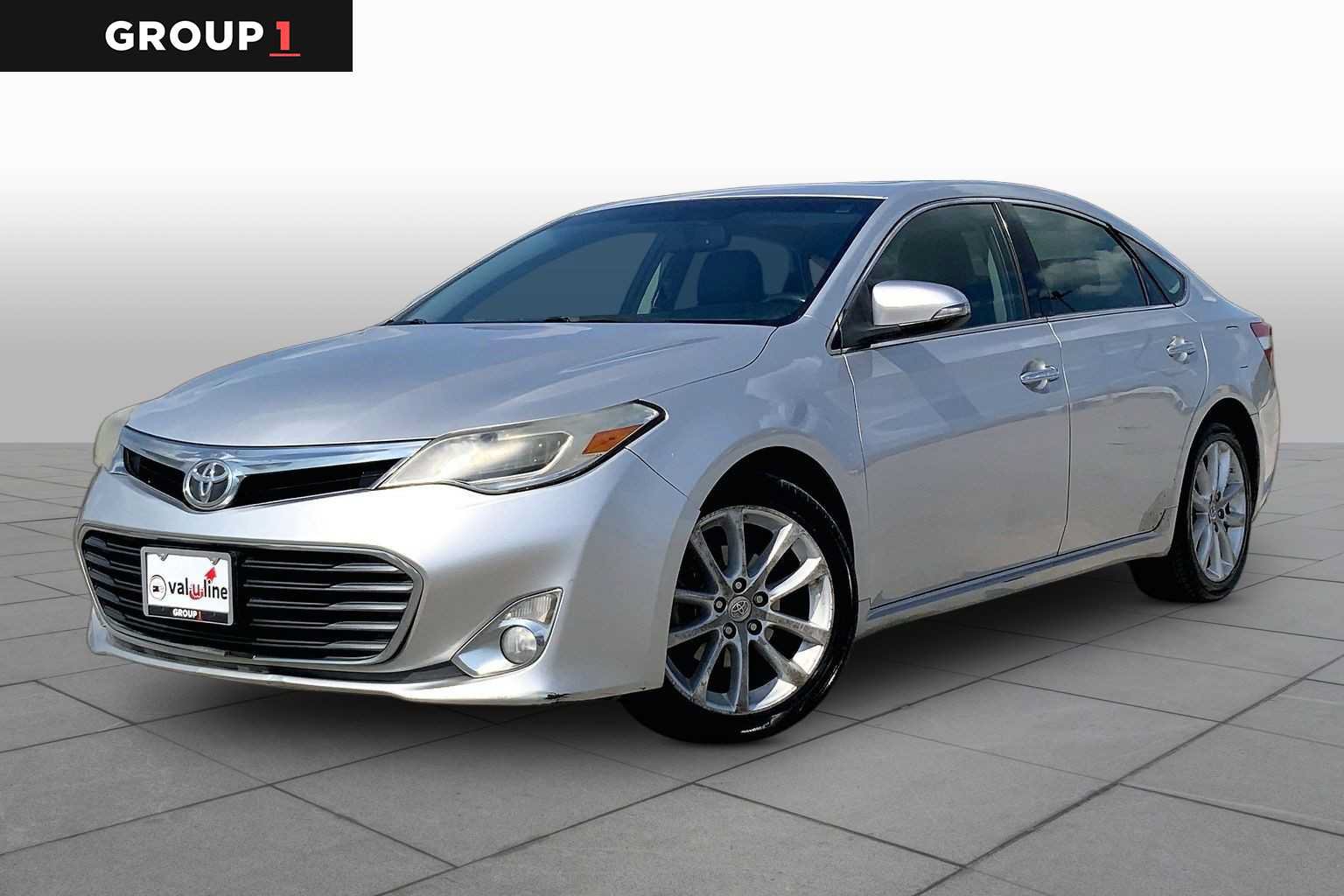 Used 2013 Toyota Avalon XLE Touring FWD image 1