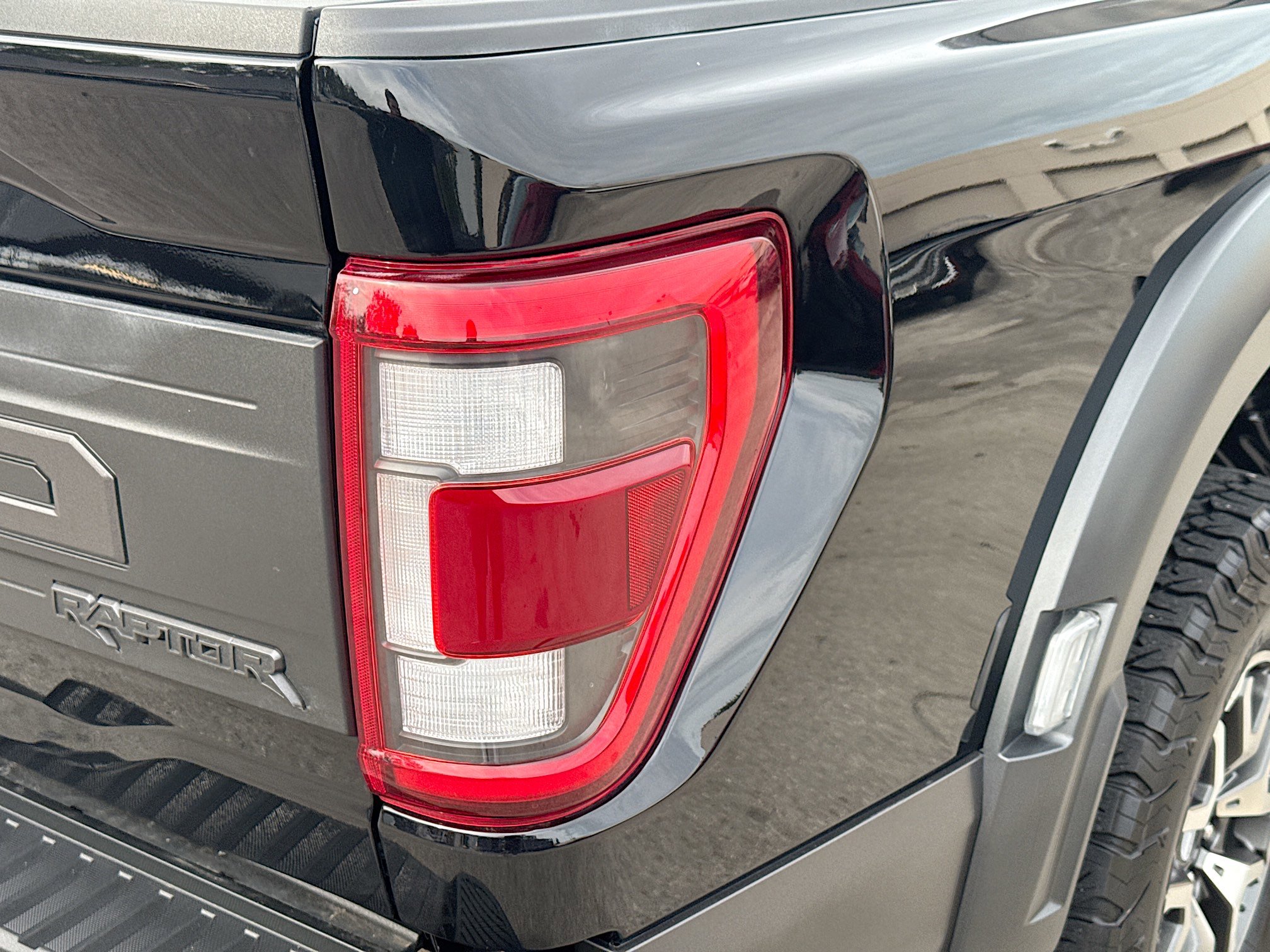 Used 2023 Ford F150 Raptor AWD/4WD image 25