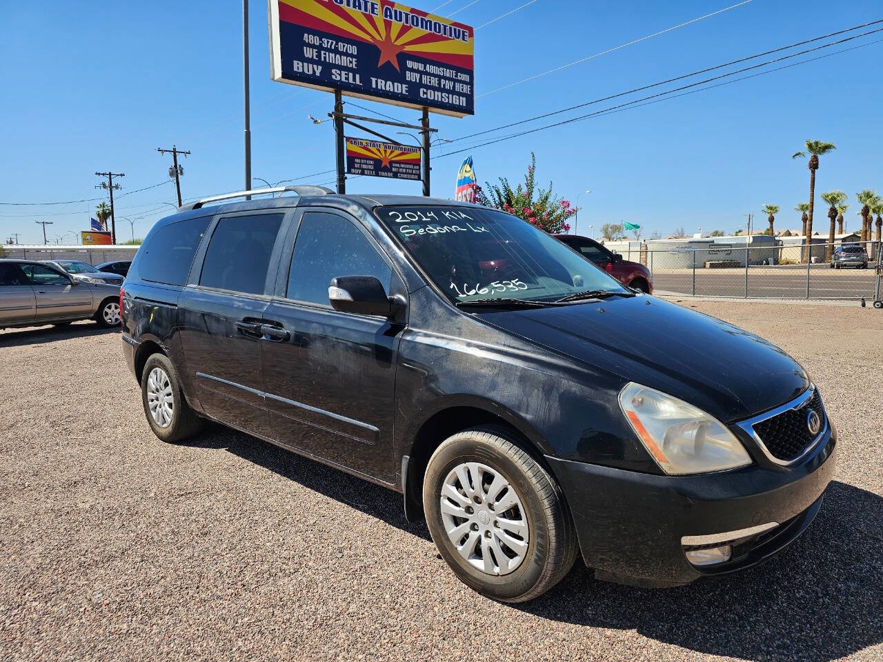 Used 2014 Kia Sedona LX image 1