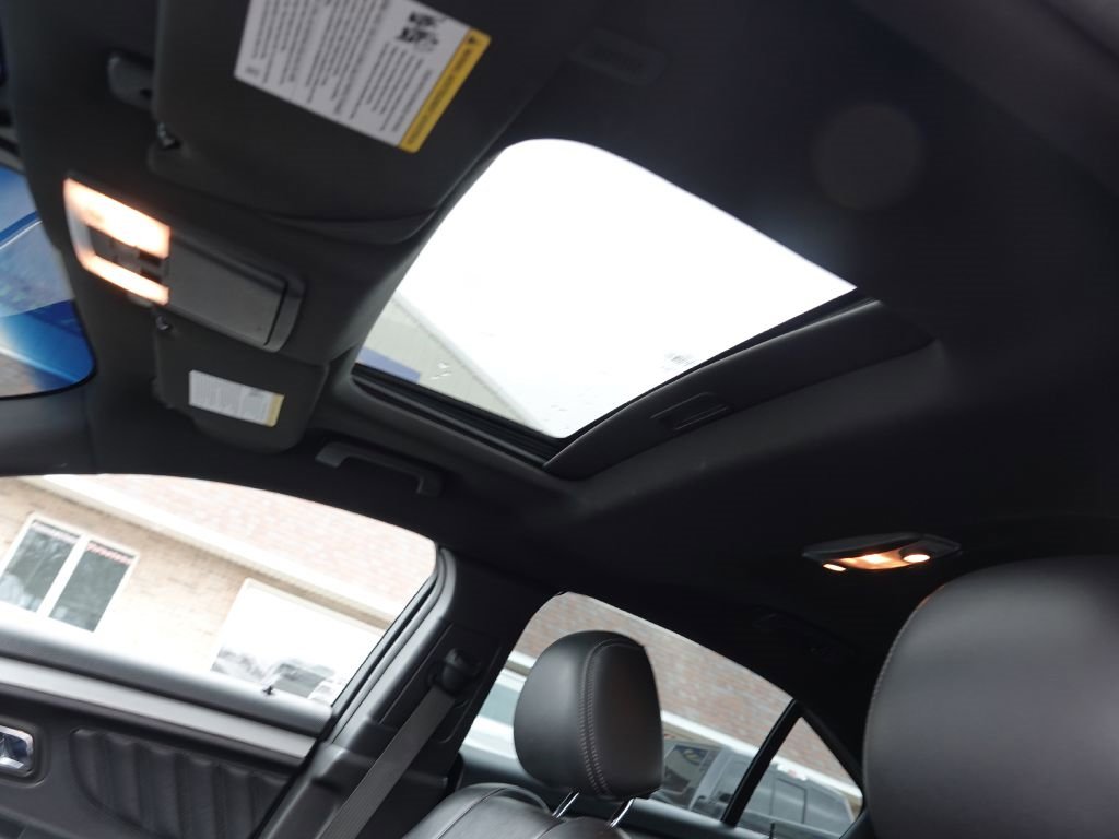 Used 2017 Ford Taurus SEL w/ Equipment Group 201A image 21