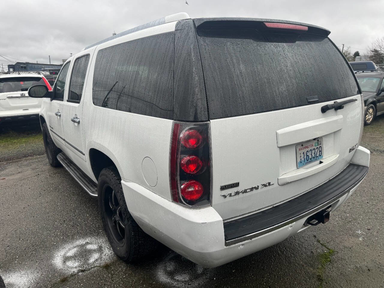 Used 2009 GMC Yukon XL Denali AWD/4WD image 7