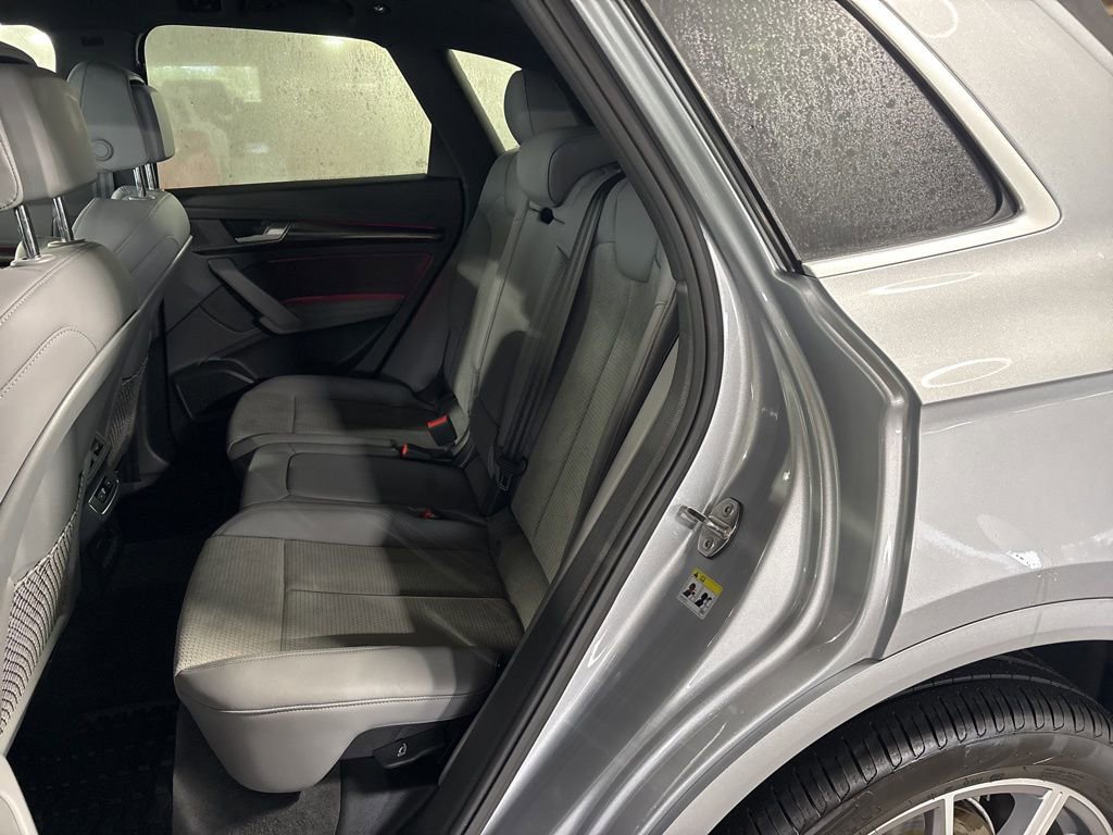 Used 2025 Audi SQ5 Premium Plus w/ Premium Plus Package image 12