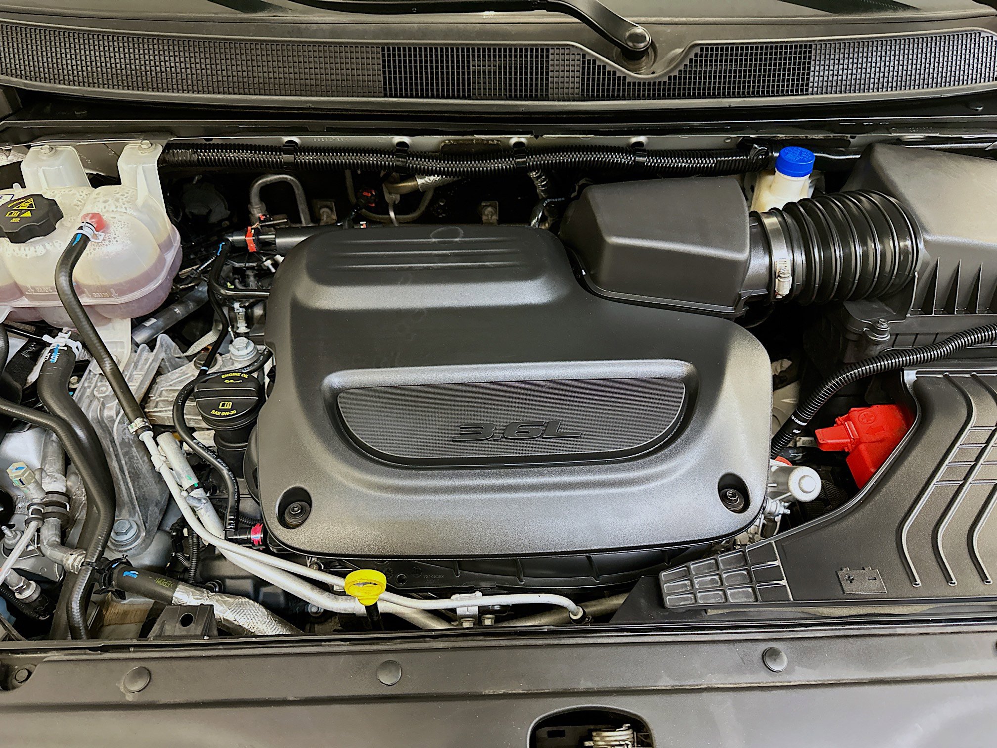 Used 2024 Chrysler Pacifica Touring-L FWD image 35