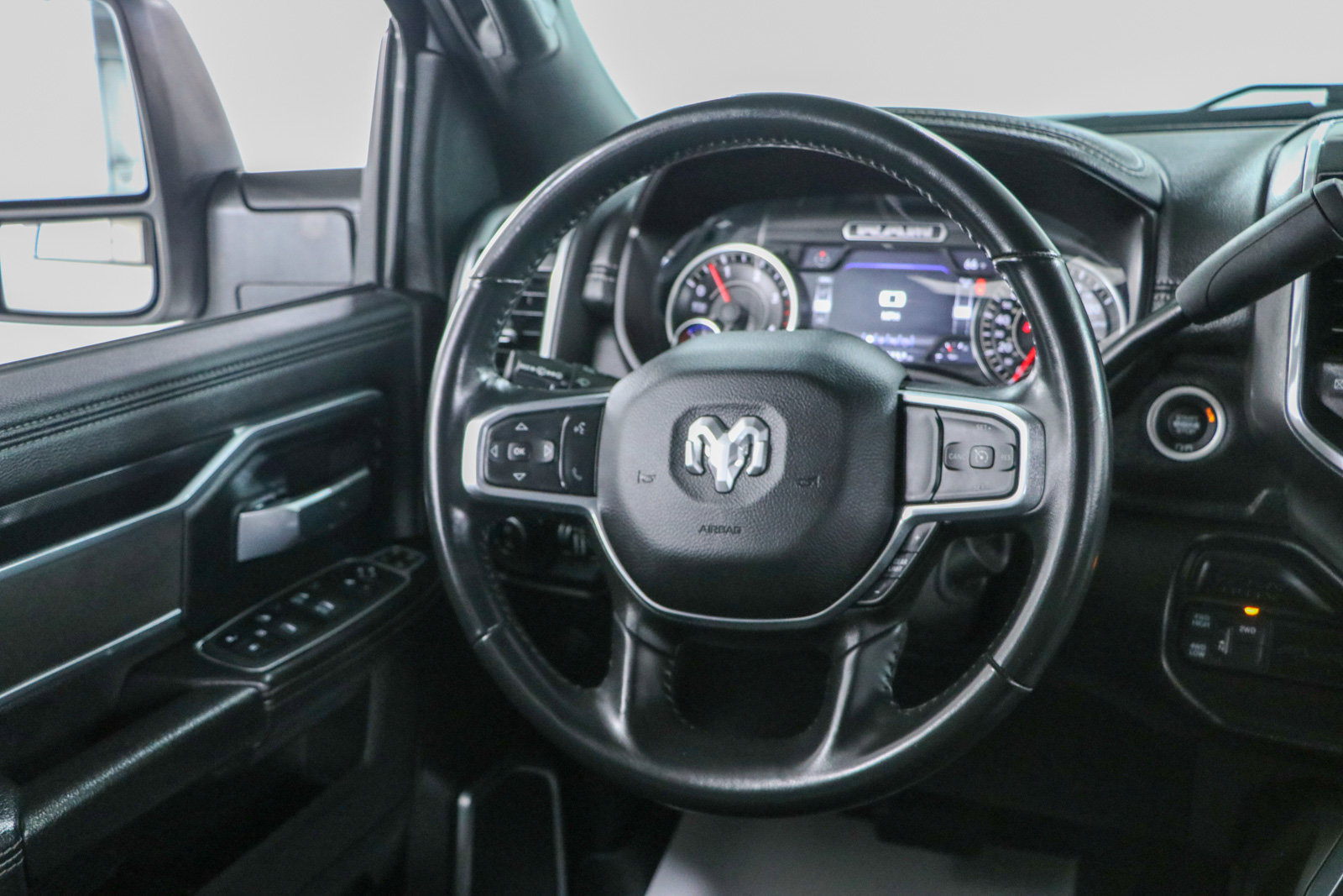 Used 2023 RAM 2500 Laramie AWD/4WD image 13