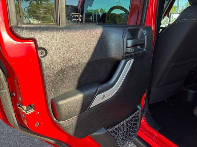 Used 2018 Jeep Wrangler Unlimited Rubicon AWD/4WD image 25