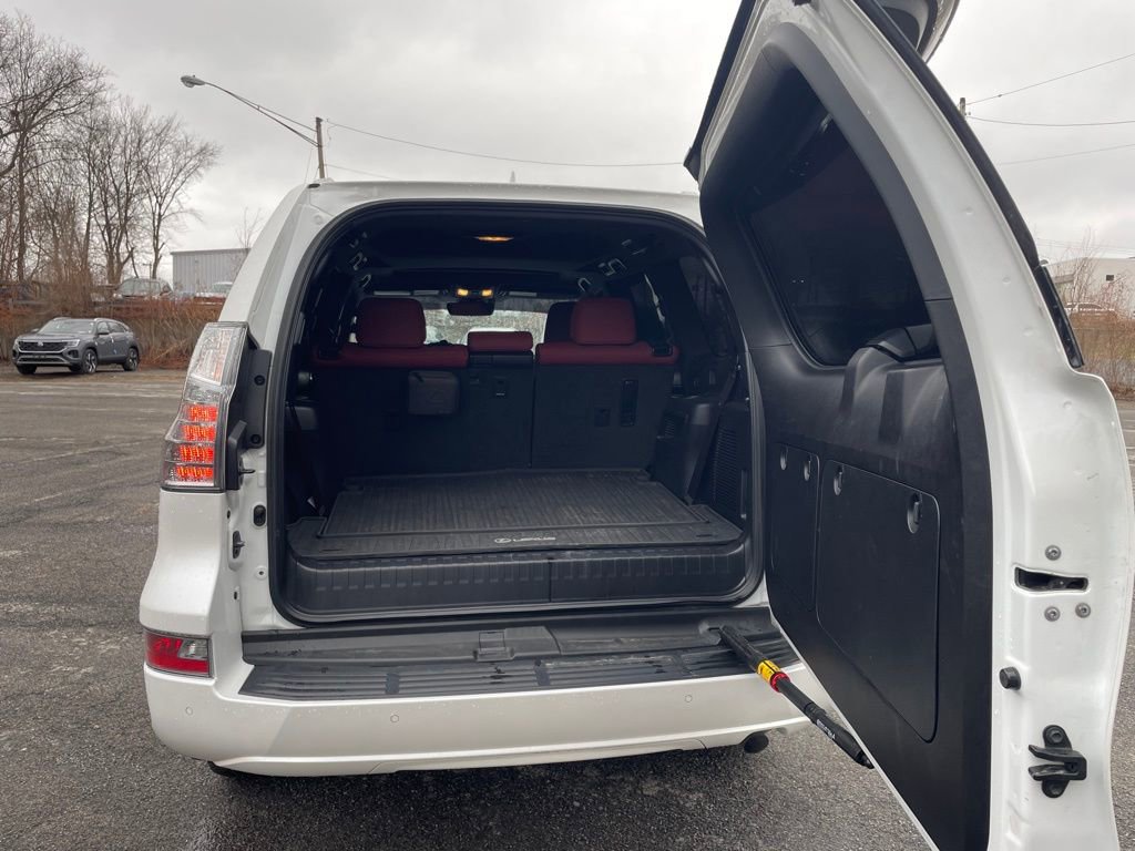 Used 2023 Lexus GX 460 Premium w/ Premium Plus Package image 8