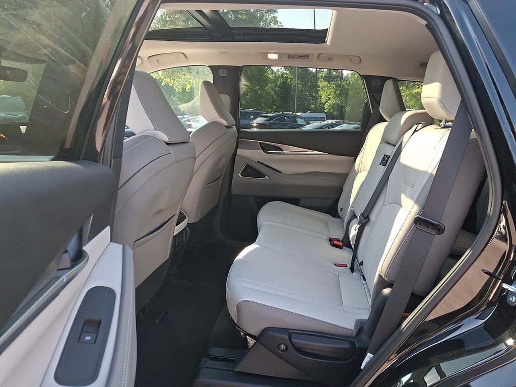 Used 2027 INFINITI QX60 Luxe w/ Cargo Package AWD/4WD image 10