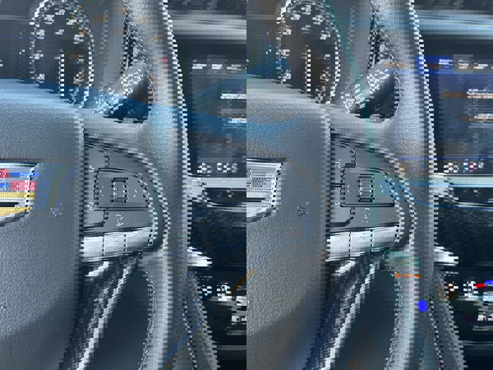 Certified 2025 Cadillac XT6 Premium Luxury image 33