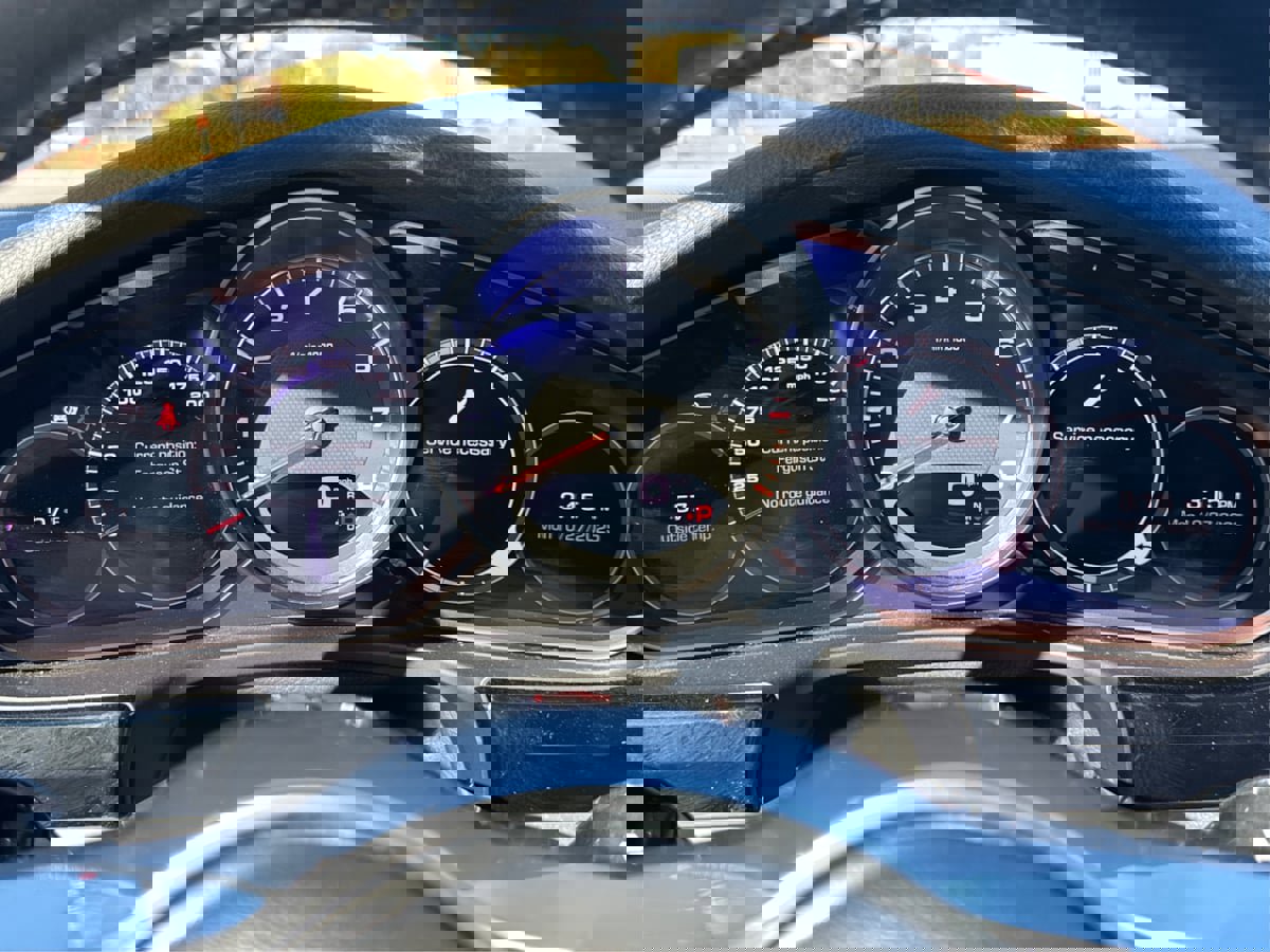 Used 2019 Porsche Panamera 4S image 21