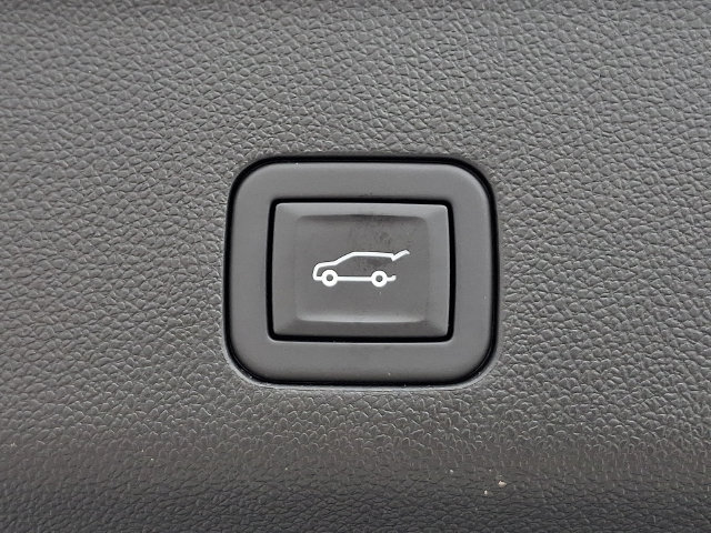 Used 2025 GMC Yukon XL AT4 AWD/4WD image 31