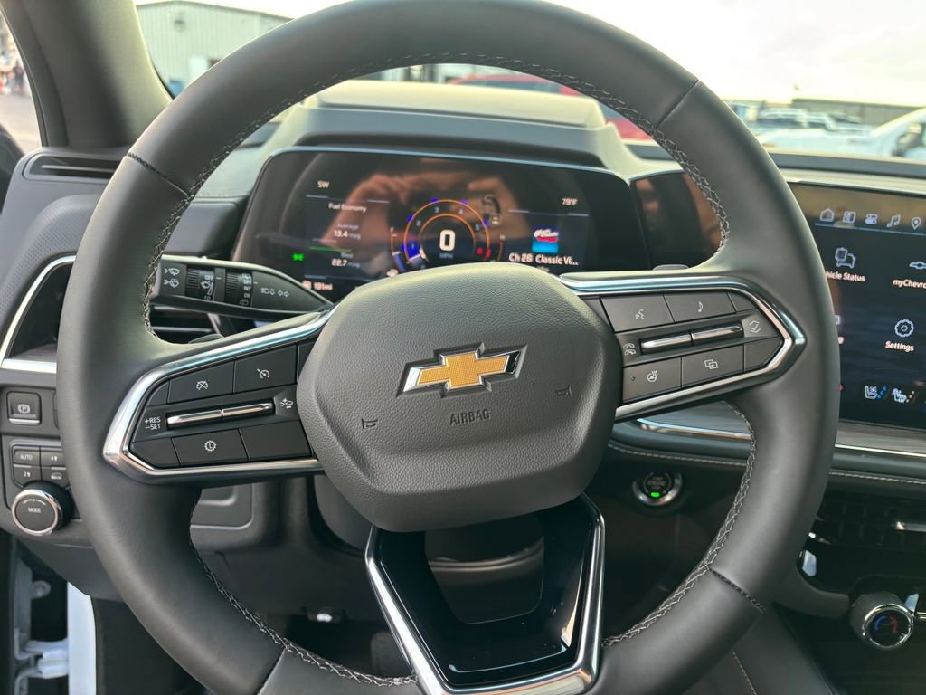 Used 2026 Chevrolet Suburban Premier image 12