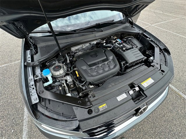 Used 2022 Volkswagen Tiguan SE R-Line image 32
