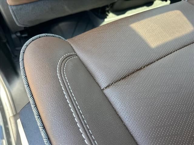 Certified 2024 Chevrolet Tahoe High Country w/ Advanced Technology Package AWD/4WD image 18