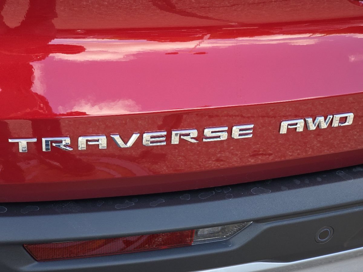 New 2027 Chevrolet Traverse LT AWD/4WD image 5