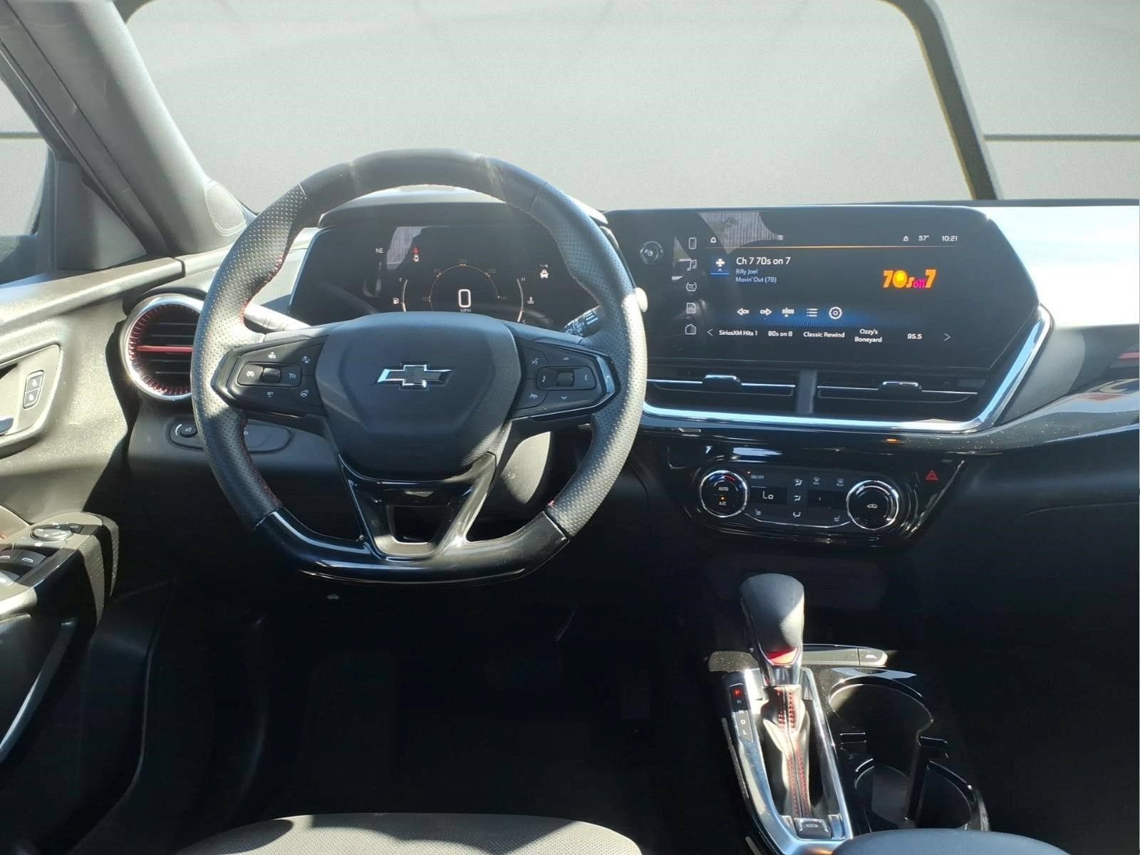 Certified 2024 Chevrolet Trax RS w/ Driver Confidence Package FWD image 10