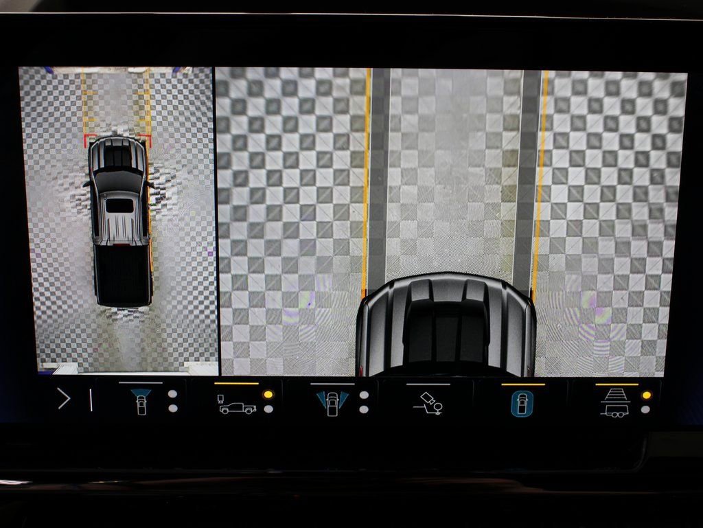 Used 2023 Chevrolet Silverado 1500 ZR2 w/ Technology Package image 18