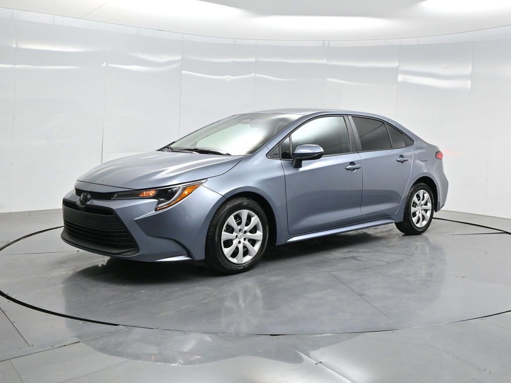Used 2025 Toyota Corolla LE image 64