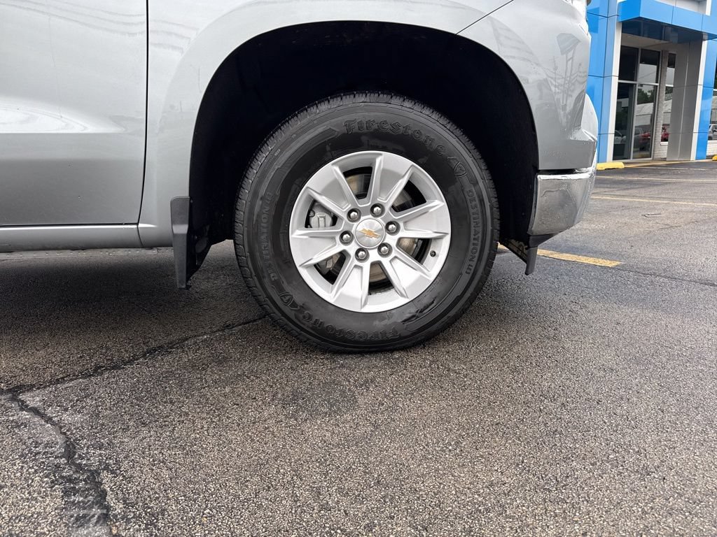 Used 2025 Chevrolet Silverado 1500 LT RWD image 3