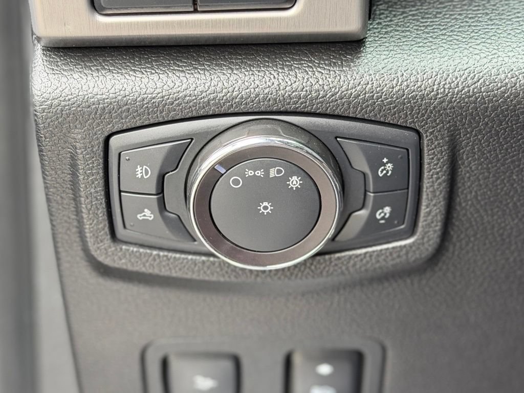Used 2018 Ford F250 Platinum w/ Platinum Ultimate Package AWD/4WD image 24