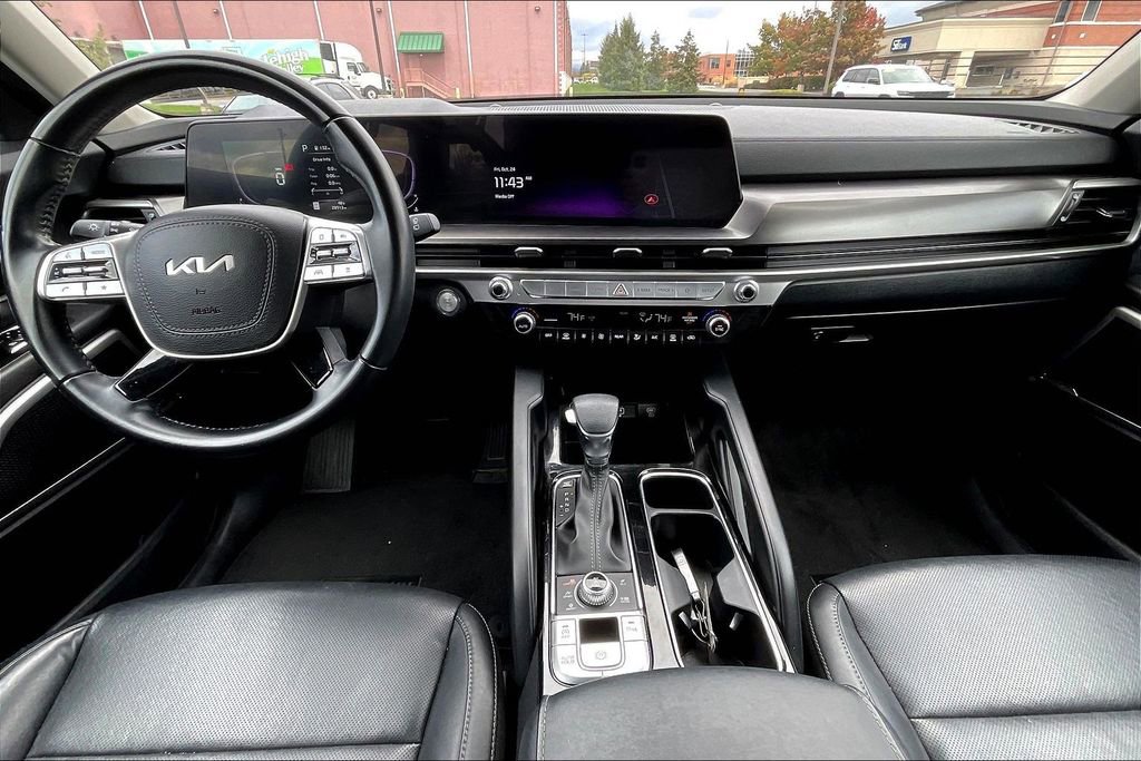 Used 2023 Kia Telluride LX image 14