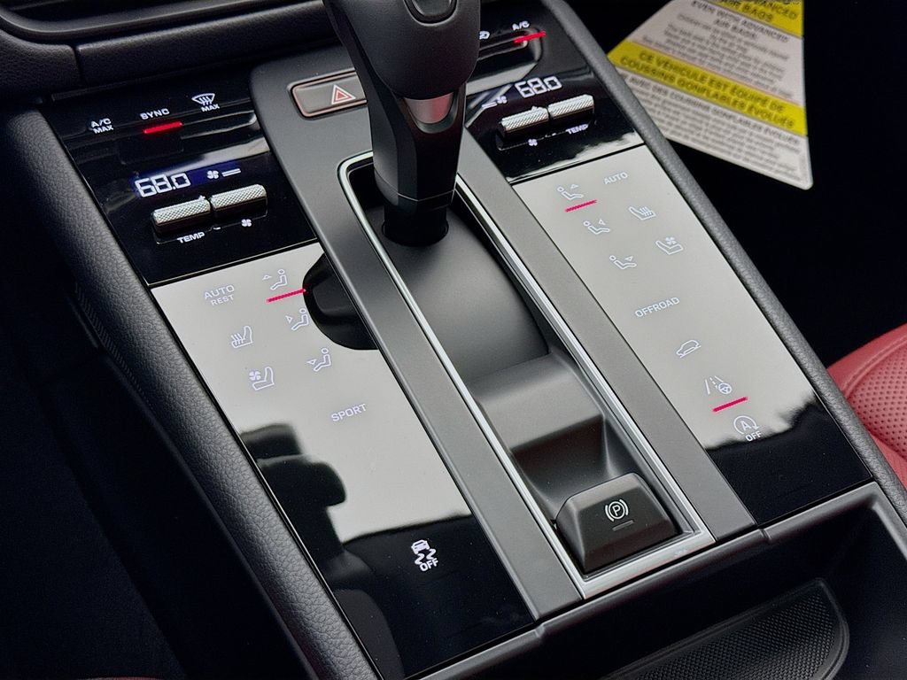 New 2026 Porsche Macan AWD/4WD image 22