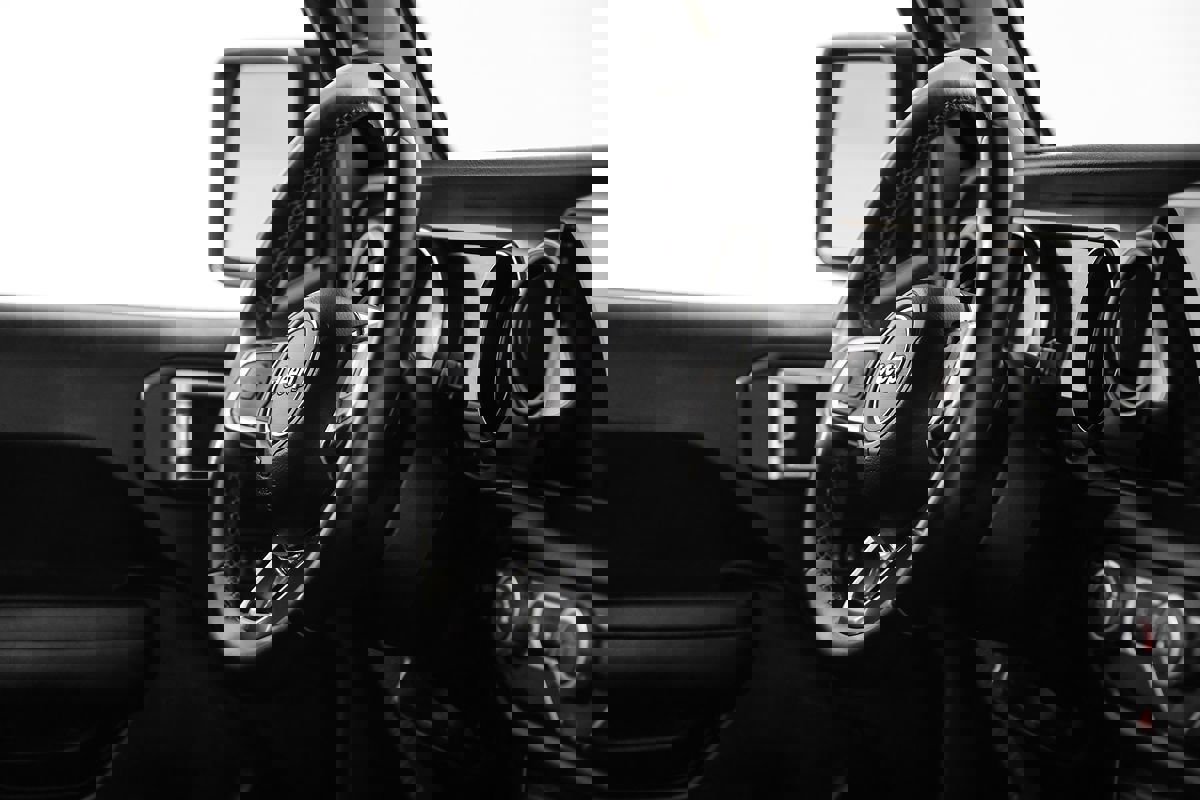 Used 2020 Jeep Gladiator Sport w/ Quick Order Package 24S image 16