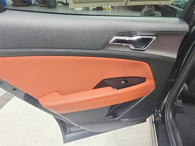 Used 2025 Kia Sportage SX image 39