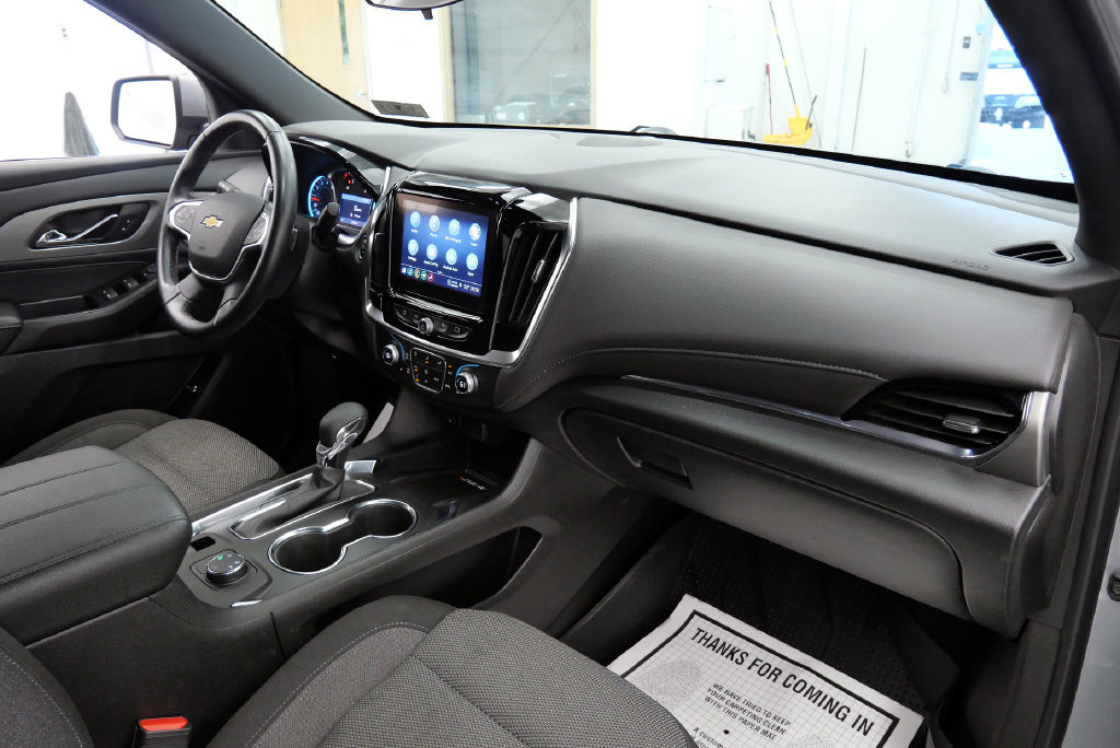 Used 2023 Chevrolet Traverse LT w/ LPO, Floor Liner Package AWD/4WD image 16