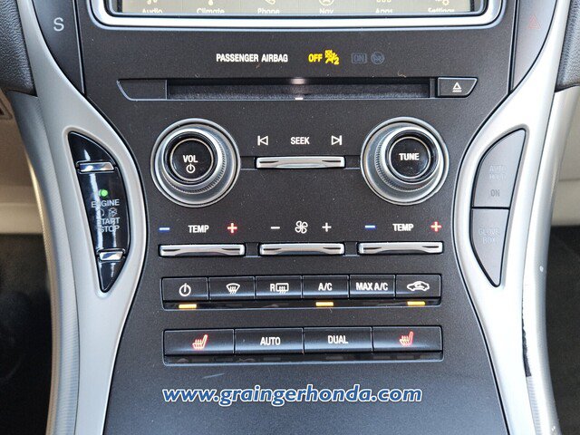 Used 2019 Lincoln Nautilus Select w/ Cargo Utility Package FWD image 17