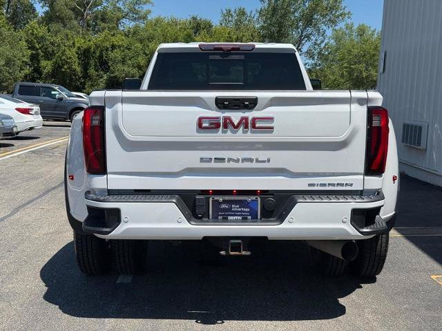 Used 2024 GMC Sierra 3500 Denali w/ Technology Package AWD/4WD image 4