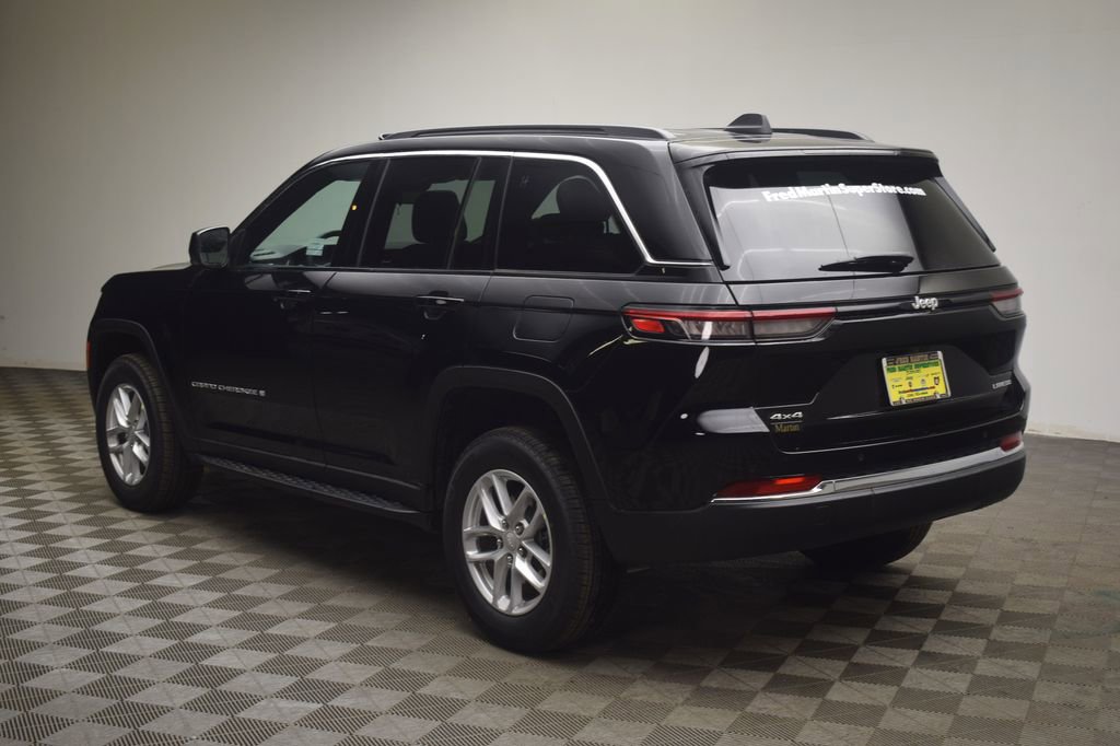 New 2026 Jeep Grand Cherokee Laredo image 12