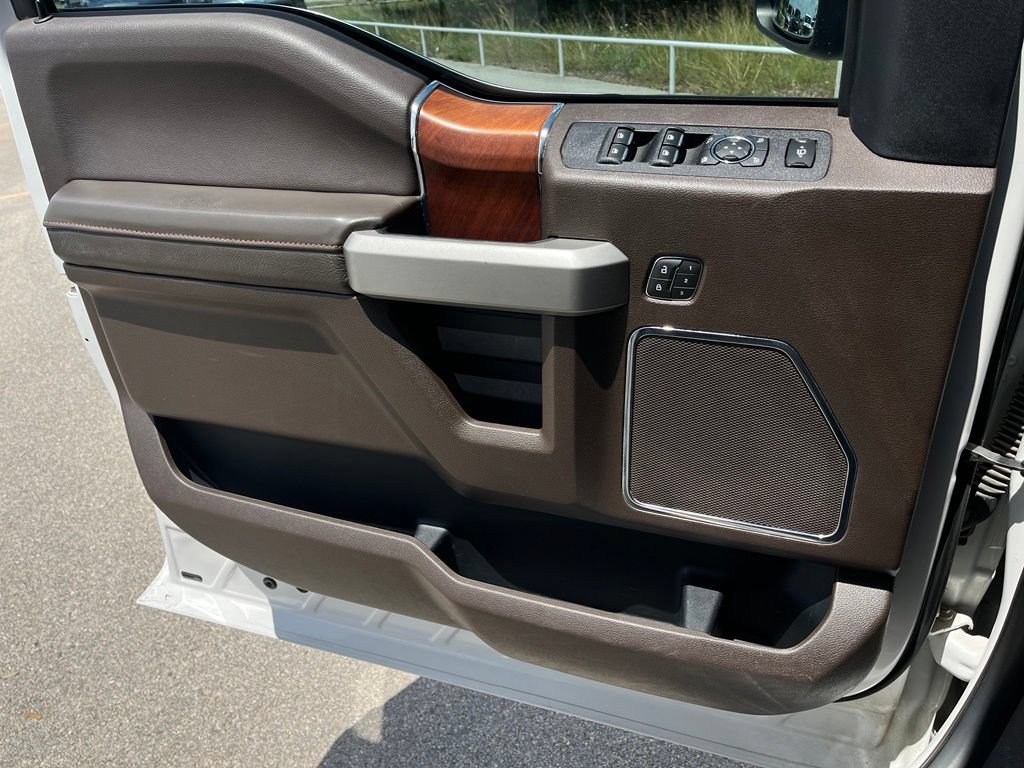 Used 2019 Ford F250 King Ranch w/ King Ranch Ultimate Package AWD/4WD image 23
