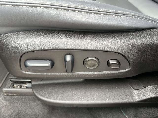 Used 2024 Buick Enclave Premium image 6