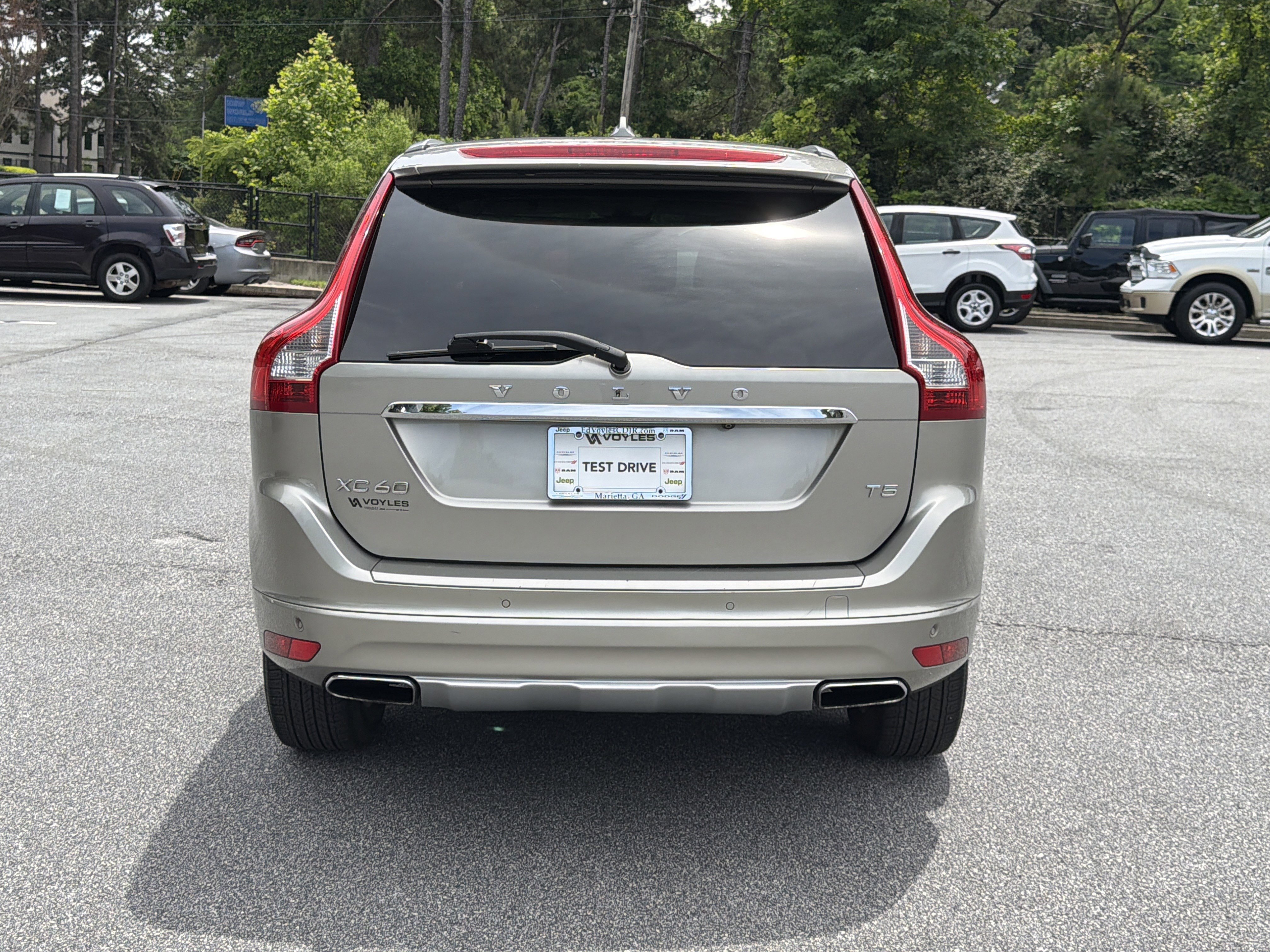 Used 2015 Volvo XC60 T5 Premier w/ Proximity Package FWD image 7