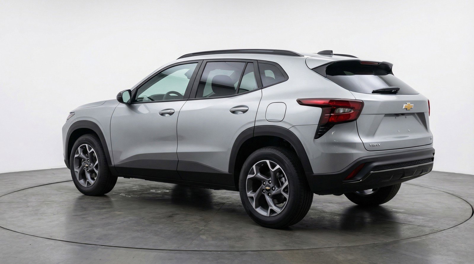 Used 2025 Chevrolet Trax LT FWD image 6