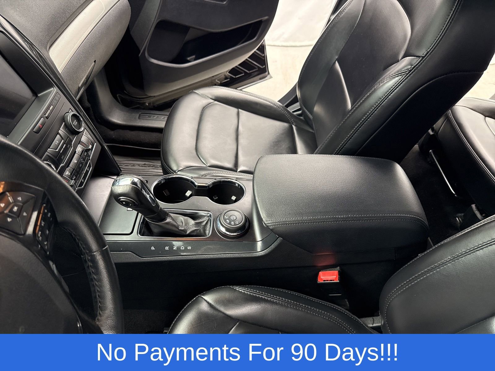 Used 2019 Ford Explorer XLT w/ Equipment Group 202A AWD/4WD image 18