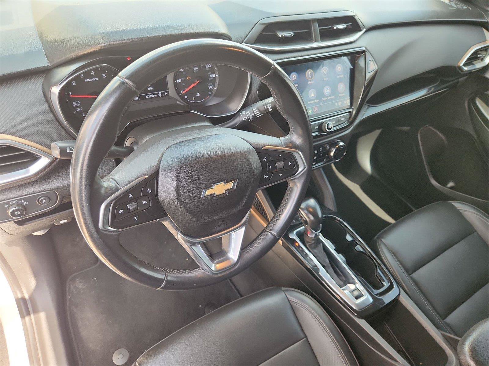 Used 2021 Chevrolet TrailBlazer ACTIV w/ Sun and Liftgate Package FWD image 10