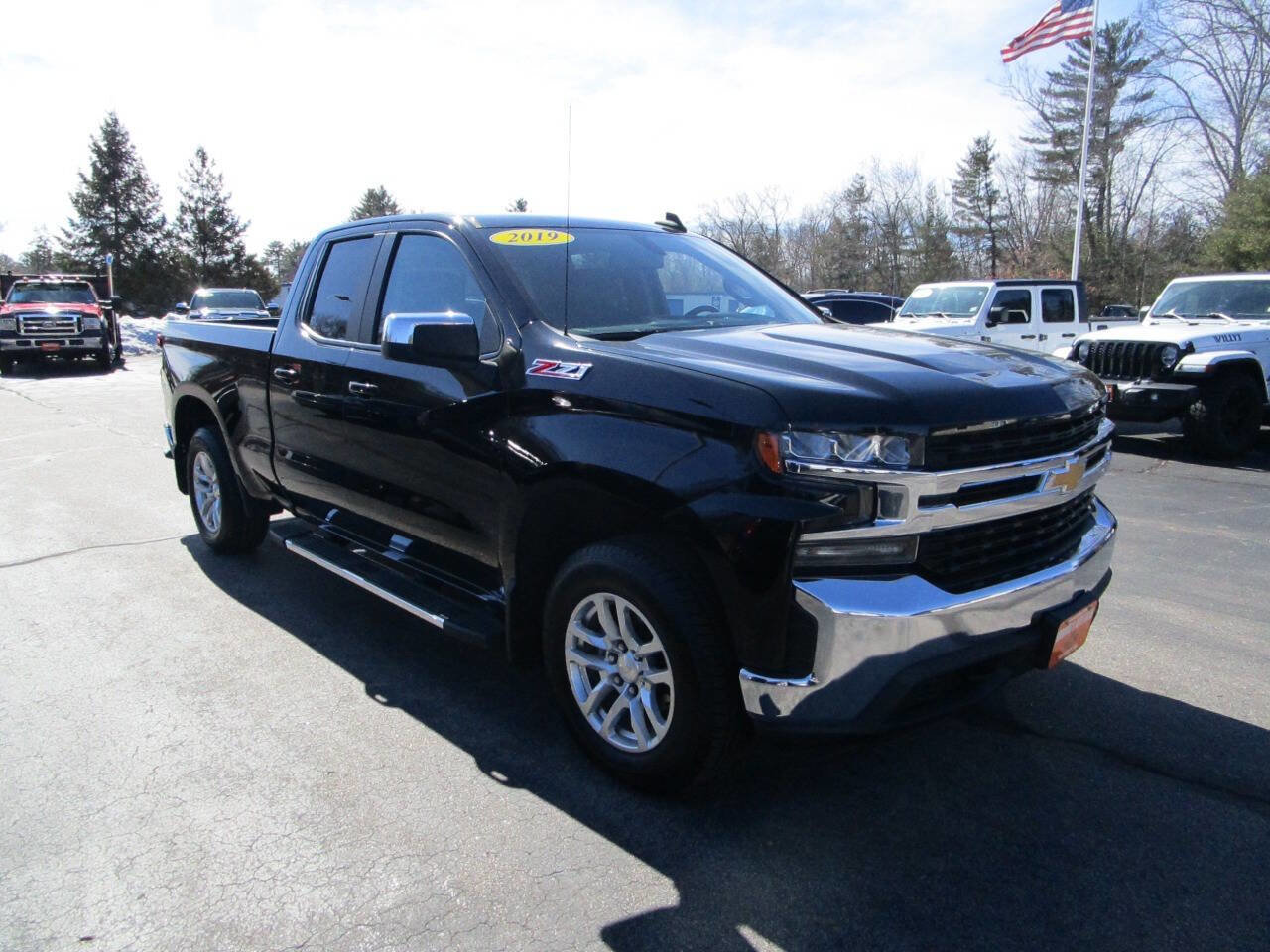 Used 2019 Chevrolet Silverado 1500 LT w/ All-Star Edition image 3