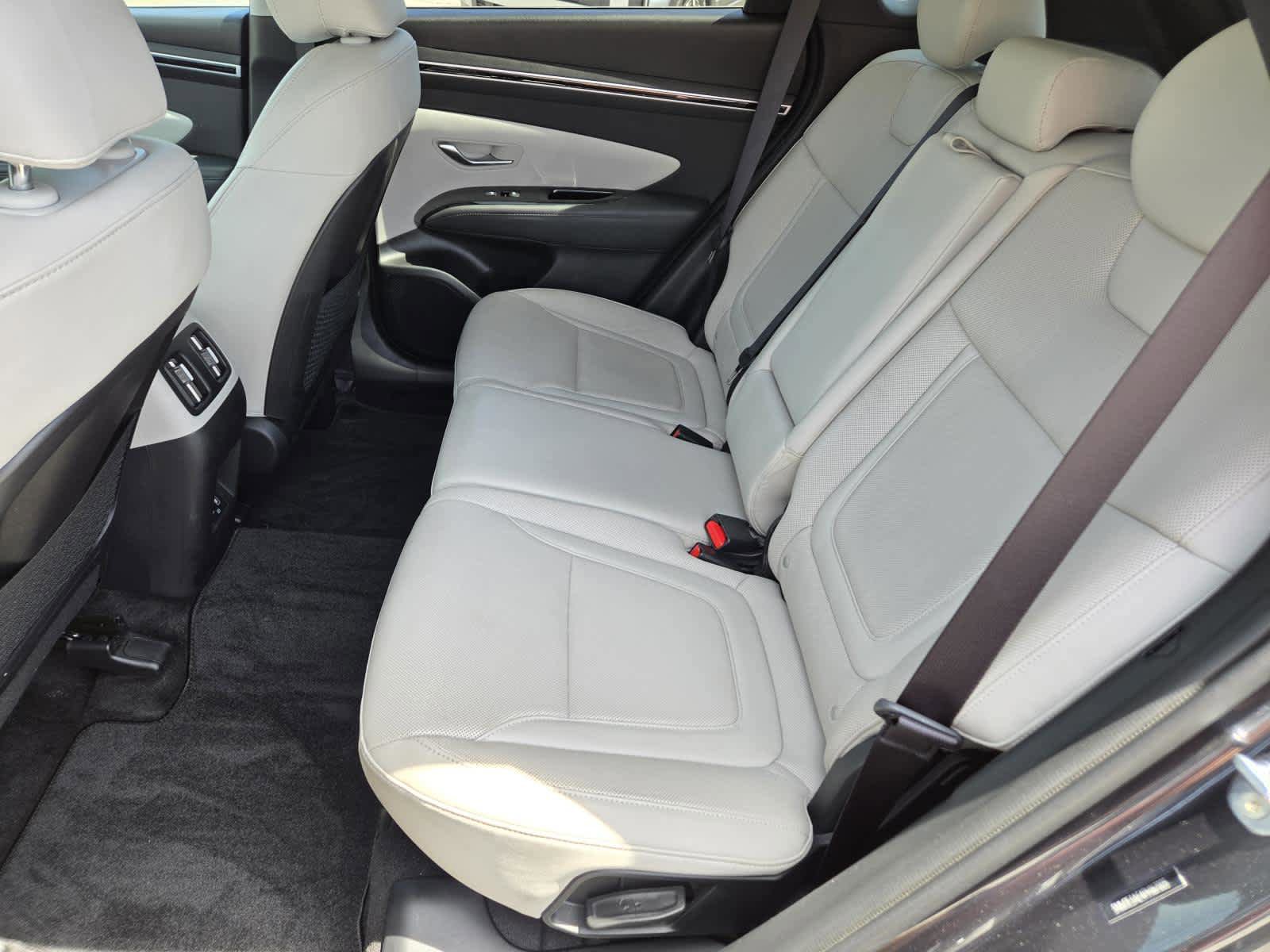 Certified 2023 Hyundai Tucson Limited FWD image 17
