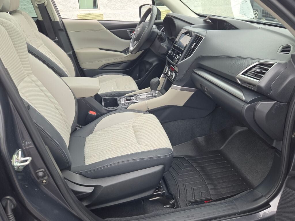 Certified 2023 Subaru Forester Premium AWD/4WD image 7