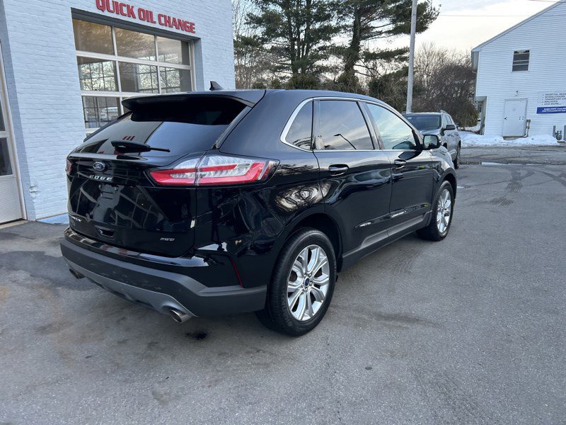 Used 2022 Ford Edge Titanium image 11